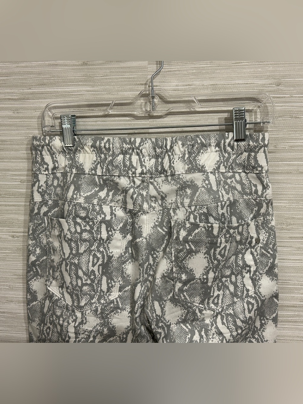 Flog Bevy Flog White Snakeskin Print Drawstring Pull On Pant Size 26 Shely Style - Picture 7 of 9